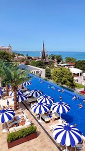 ☀️ Summer is Here and Skyfall Infinity Pool Bar & Food is open again! We’re starting the season with laid-back vibes, chill music, and a relaxed atmosphere under the open sky. 🍹 Try our new signature cocktails 💨 Enjoy aromatic hookahs 🌿 Soak in the fresh new ambiance 🌊 Swim in the infinity pool with breathtaking sea views 🎥 Take a look at some calm, sun-soaked moments from our opening weekend – the perfect soft start to a long and beautiful summer. 📞 Reservations: 359 895 550 590 📍 Locati