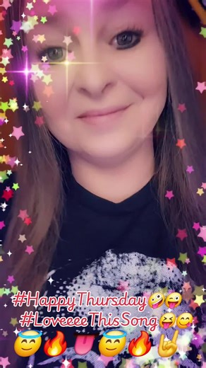 #over40andfabulous #greeneyes #singlelife🤘🏻 #fyp #lovemesomeme🌻♾❤️ | women over 40