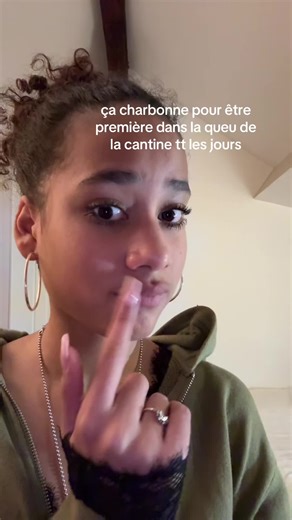 je spamm #charbonne #cantine#fyp