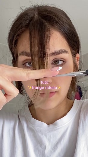 Tuto Coupe Frange Rideau Coréenne avec Dégradé - Réalisation Pas à Pas