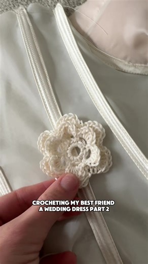 I loved learning a new crochet technique while making this! 🥹 Crochet Wedding Dress # 2 feels more fun so far than the first tbh