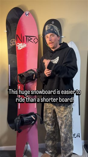 Quiver Beacon on Instagram: "Everyone thinks longer boards are harder to ride. Shape matters more than length. 203cm Nitro Cannon vs 185 Lib Tech Doughboy. Follow if you want to understand how snowboards ride!"