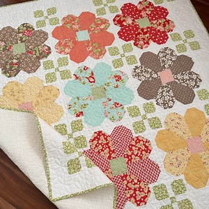 Gardenia Flower Quilt | PDF Pattern | the Pattern Basket - Etsy