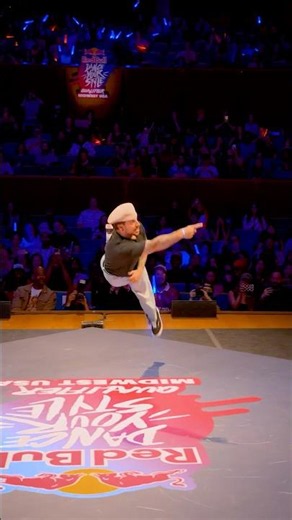 showstopping moves 🤯. #dance #redbulldance #dancer #redbulldanceyourstyle
