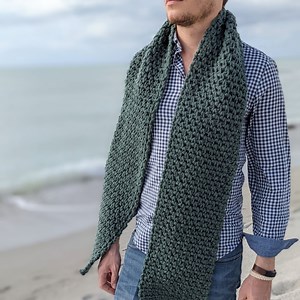Classic Men's Crochet Scarf Pattern | Jewels and Jones