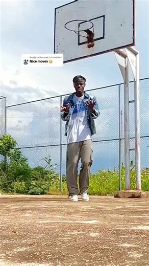 Replying to @itzrozay_ imma alien @Rema #fyp #foryoupage #viral #dance