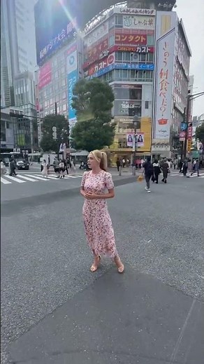 Singing in Tokyo ahead of my performance last month, what a beautiful moment. #shorts #tokyo #japan