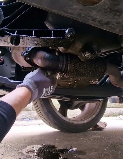 How to remove catalytic converter and lambda O2 sensor on Astra J 1 6 XER petrol @TheCarWorkshop