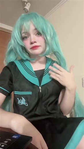 Bailando con Hatsune Miku: Realidad y Creatividad