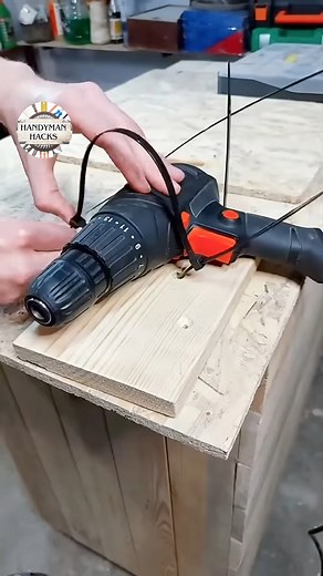 🛠️ How to easily make a DIY disk sander — super useful trick! #handytips #handymanhacks #disksander #diytools #smartfix #woodworkinghack #shorts | Handyman Hacks