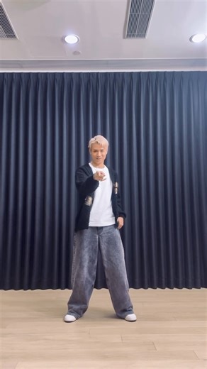 MIRROR on Instagram: "《DNA is U》 Dance Challenge - ✨Anson Kong 🎵歌曲已於各大音樂平台上架 📺MV現已登陸MIRROR YouTube Channel #MIRRORweare #DNAisU #DNAisUDanceChallenge"