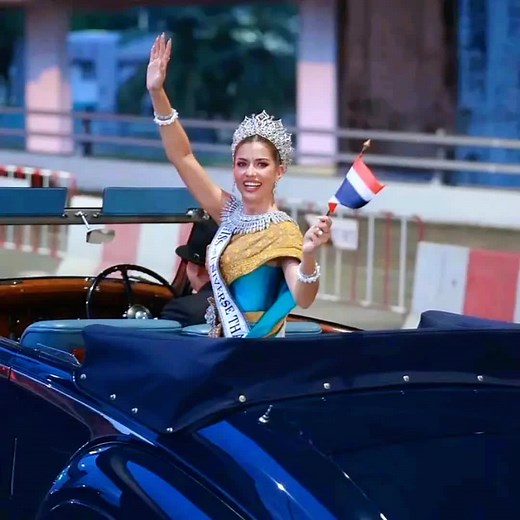 ANNTONIA PORSILD HOME COMING 🇹🇭❤👑 #antoniaporsild #thailand🇹🇭 #pordee #missuniverse1strunnerup #fypシ゚viral #musicnocopyrightintended #missuniversephillipines🇵🇭 #mmdfans #anntoniaporsild