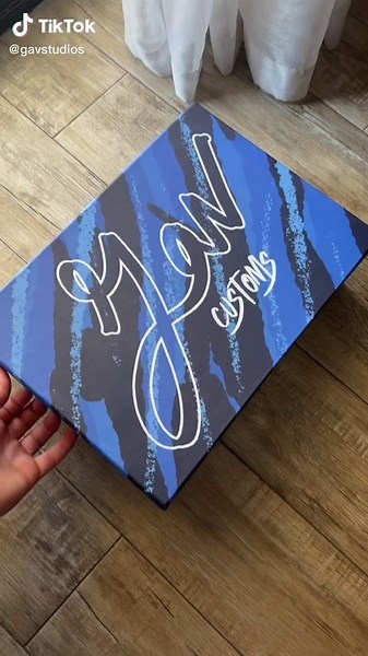 Inspired custom bootlegs 🤷🏽‍♂️ #gavcustoms #bootlegs #smallbusiness