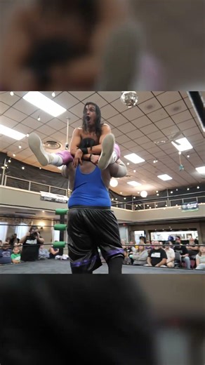 Don Freeze with a Wicked Sit Out Powerbomb on Diego Alvarez! #indiewrestling #prowrestling