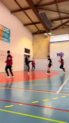 Training time #PassionNoirEtOr⚫️🟡 #ProLigue #handball #FTHB