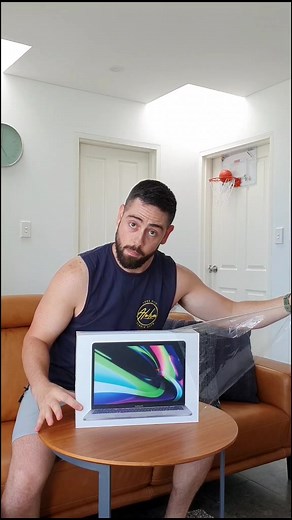MacBook Pro Unboxing and Review