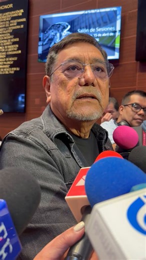 🗣️ "Si a mí Morena me dice, órale, a Guerrero le falta un lucero y ese lucero eres tú, ahí voy"El senador Félix Salgado Macedonio aseguró que no acudirá al Tribunal Electoral del Poder Judicial de la Federación para exigir que Morena respete su derecho a buscar la candidatura al gobierno de Guerrero y suceder a su hija, la gobernadora Evelyn Salgado#VIDEO: @gamboa_arzola