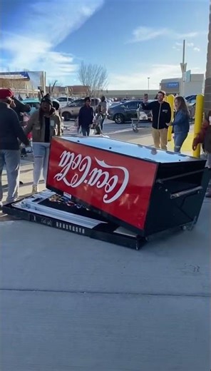 Vending Machine Starts Moonwalking at Walmart?!