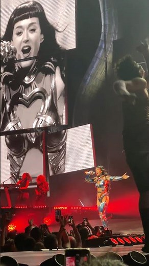 Katy Perry - Dark Horse (Live Barcelona November 9, 2025)