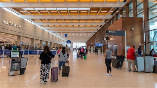 Kansas City International Airport faces more than 90 delays, 22 cancellations Monday