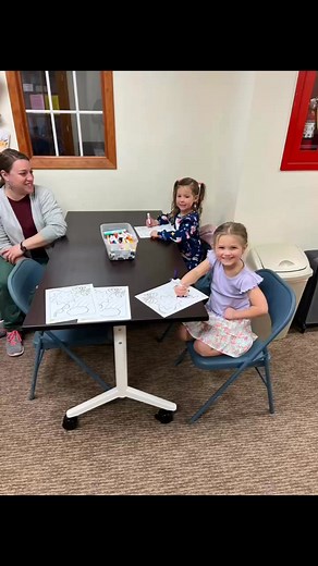 This morning, we had the joy of welcoming St. John’s Lutheran 3K to help brighten the day for children touched by cancer. 🌟 They created beautiful sunshine pictures 🌞, spreading warmth and love to these amazing kids. 💛 Thank you for your creativity, kindness, and big hearts—you truly made a difference today! ✨ | Project Angel Hugs