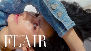 To highlight the essence of the Chanel Les Beiges Summer Light collection, the Savoir Flair team created an exclusive editorial video celebrating the carefree feeling of summer. Discover the collection inside. | Savoir Flair