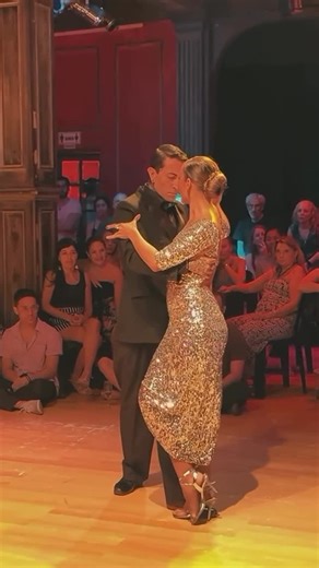 Movimiento Tango Shoes on Instagram: "Mundial 2023 World Champions, wonderful, beautiful, amazing maestros @brunayjulian.tango on fire @muylunestango_muymartestango 🖤🔥🔥🔥🖤 Maestra @brunaestellita.tango with her @movimientotangoshoes ♥️🐈‍⬛ . Movimiento Tango Shoes is the official and exclusive sponsor of Bruna Estellita, Mundial 2023 World Stage Tango Champion. . Check out and order our signature Bruna Estellita series here👇🏼 www.movimientotangoshoes.com Champions’ choice. . Video shot by 