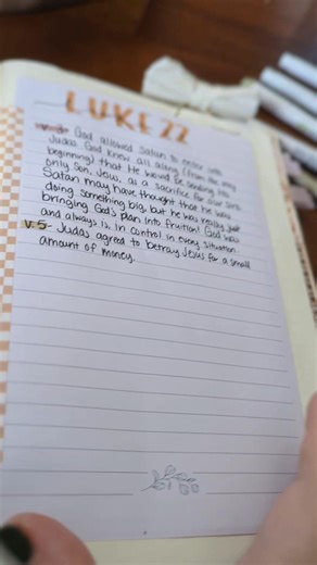 How I add extra notes to my Bible!! #biblejournaling