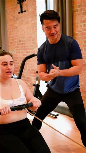 Personal Trainer Coaching a Beginner Workout | Fitness & Weight Loss Motivation