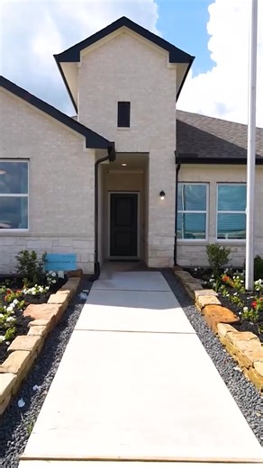 UP TO $20K FLEX CASH!^ Now Selling! Featured community - Aspire at Ashland, a master-planned community with resort-style amenities and an on-site Elementary School and Junior High School in Angleton, Texas. Pricing from the lower $300s. Contact us to schedule a tour with our Sales Consultants! | K. Hovnanian Homes Houston