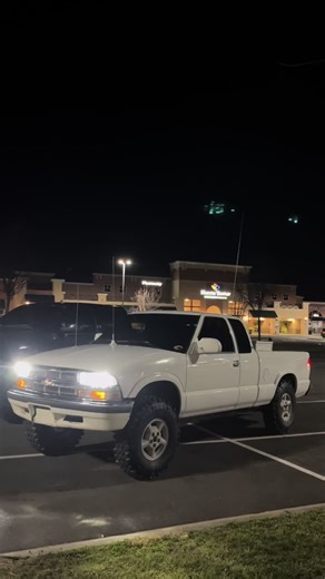 Solid Axle Swap and 5.3 Engine Upgrade for S10