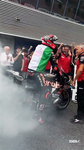 One last dance, one last burnout 💨 | 2026 #SpanishWorldSBK 🇪🇸