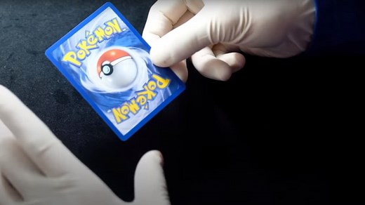 12.000 euros pour un "Dracaufeu": pourquoi la valeur des cartes Pokémon s'envole