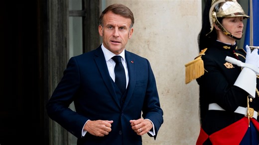 INFO BFMTV. Une opération d'ingérence russe destinée à faire croire à une implication d'Emmanuel Macron dans l'affaire Epstein détectée par la France