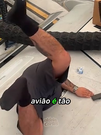 QUANTO COMBUSTÍVEL LEVA UM AVIÃO? #curiosidades #aviao #aviaçao | Aviation