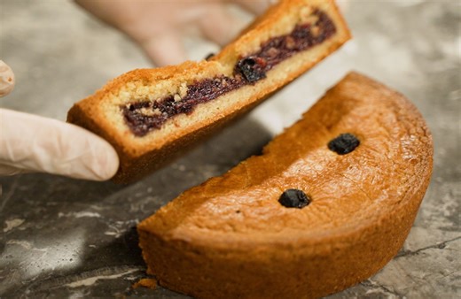 Entre tradition et modernité, cette enseigne historique sublime le gâteau basque - Elle à Table