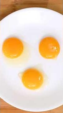 5 Easy Ways to Separate Egg Yolks & Egg Whites 🥚