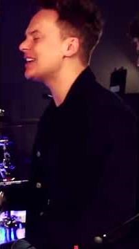 THE VAMPS VS CONOR MAYNARD SING OFF