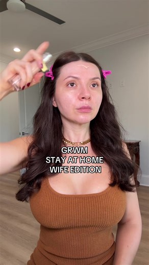 Quick Glam Makeup Routine for Stay-at-Home Wives