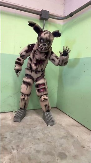 Spring Trap hand made cosplay from Five Nights at Freddy’s #fivenightsatfreddys #springtrap #cosplay
