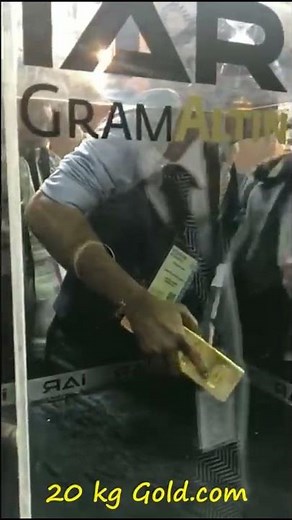 20 kg Gold Dubai Airport | 20 kg gold bar in glass box | #shorts