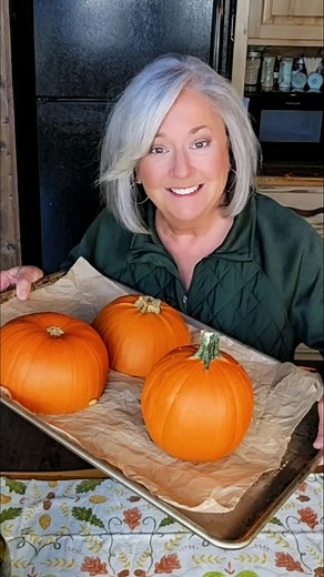 Every year around this time I love to bake a Sugar Pumpkin or two! I love that its easy, esp if you bake them whole. It's more of a techinique than a recipe. My two pumpkins yielded the equivalence of 3 1/2 (15 oz) cans of pumpkin puree and it's guaranteed to not contain preservatives. #WalmartPartner #fblifestylechallenge #fblifestyle #thanksgivingfood #holidayrecipes #holidaymenu #thanksgivingmenu #holidayfood | Kimmy's Southern Cooking