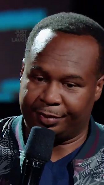 No snitch zone. 🔥 Roy Wood Jr. brings the heat to his first-ever Just For Laughs Gala!