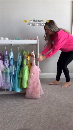 Kristin Miller | Creator | Dallas, TX on Instagram: "Gift ideas for the little princess👑✨Comment “SPARKLE” and ill send you all of these ideas to your DMs! These would make the perfect christmas gift idea for girls! These have been my daughter’s top favorite toys this year🩷Save & share with a mom who needs ideas! • • #giftidea #toddlergiftidea #kidschristmas #kidschristmasgift #princessgift #girlmom #kidsgiftideas"