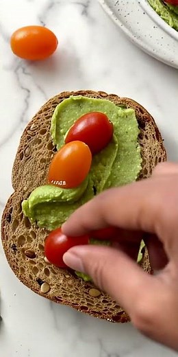 "本当に1分！アボカドトーストが爆速で作れる裏ワザが神すぎた🥑⚡"#アボカドトースト #1分レシピ #時短レシピ #朝ごはん #簡単レシピ#トーストレシピ #アボカド #忙しい朝 #ブランチ #ヘルシ