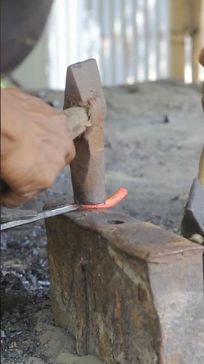 Forging a Hook in 1 Minute – Simple Blacksmithing Tutorial” #shorts