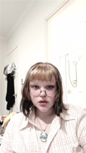 Alisa Maekinen (@alisamaekinen)’s videos with And by party I mean watch bluey - Frink
