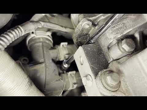 How to replace the thermostat on a Saab 9-3 (2004 and newer)