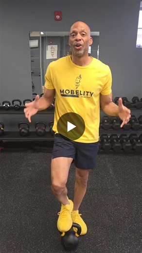 #mobelityfitness #exerciseoftheweek #kettlebellcleanandpress #kettlebelltraining #functionalfitness | Eric Mobley
