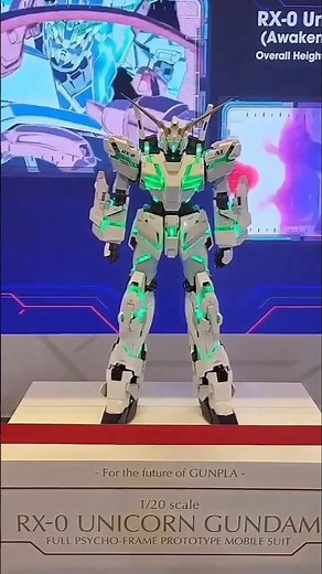 1/20 scale Unicorn Gundam Transformation